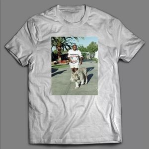 Mike Tyson Walking his Pet Tiger Sick supreme art